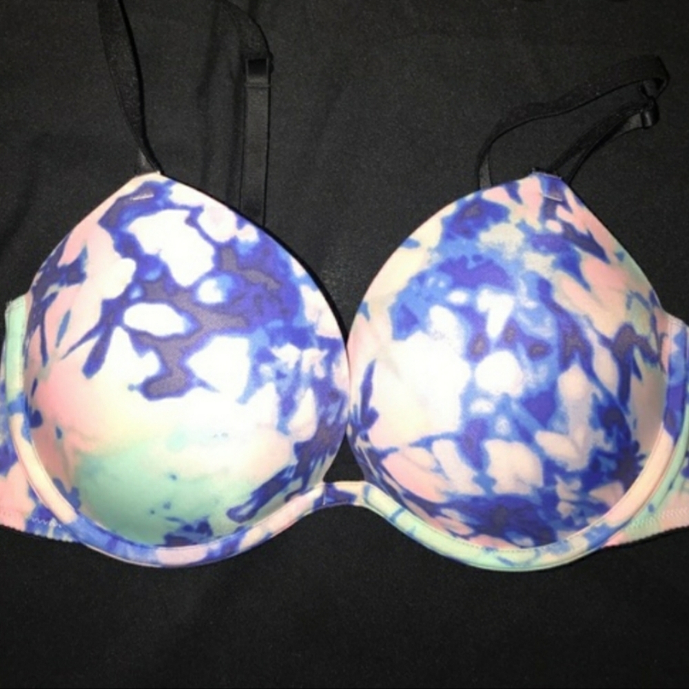 PINK by Victorias Secret Wear Everywhere Push up